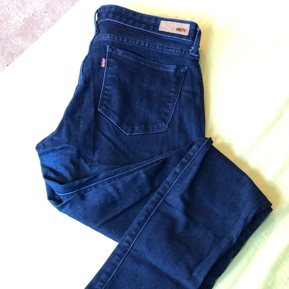 Levi’s skinny jeans with stretch